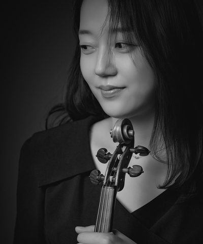 박나은